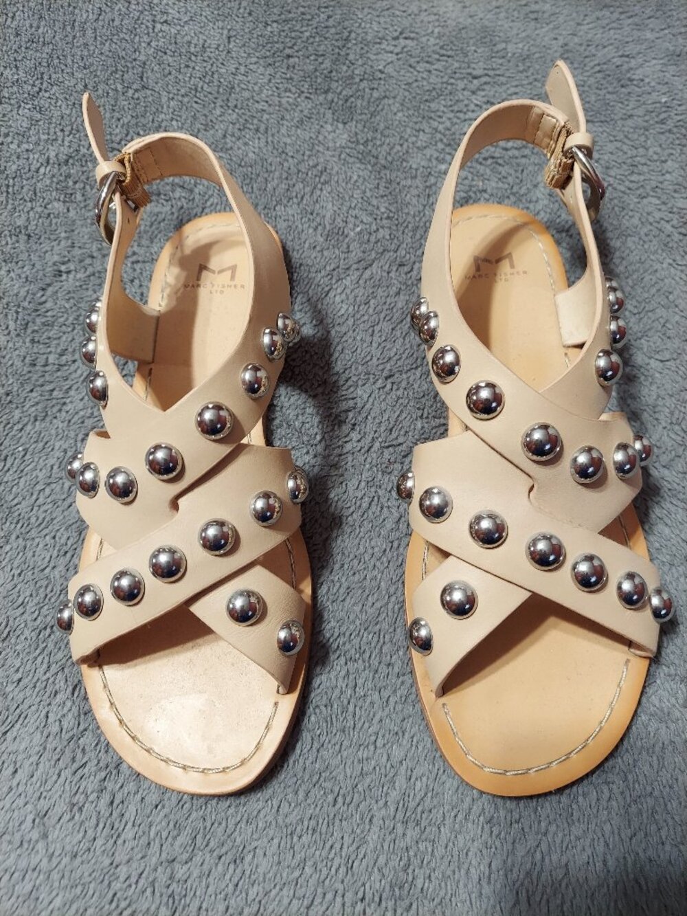 NEW!  Marc Fisher Prancer Nude Leather Flat Silver Studded Sandals 7.5M